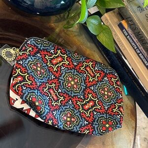 Estee Lauder Vibrant Spanish tile Patterned cosmetic bag take along NWOT Artsy